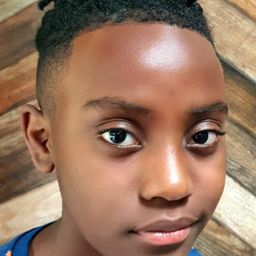 Reagan Bryan-Gudgeon 飾演 Wyatt Brackett