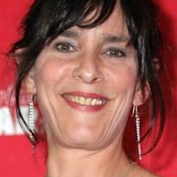 Juliette Welfling 飾演 Self