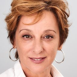Ana Labordeta 飾演 Marian