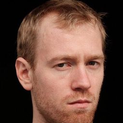 Gaston Re 飾演 Gabriel