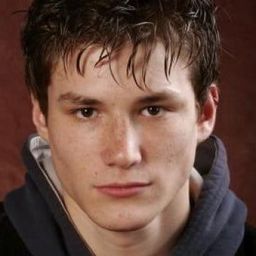 Pierre Derenne 飾演 Eric