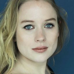 Erica Deutschman 飾演 Claire Ashton