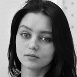 Nastya Golubeva Carax 飾演 La Pianiste