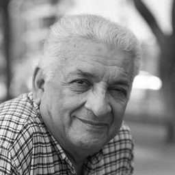 Ismael Contreras 飾演 Sr. Quiroga