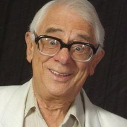 José Vasconcellos - Romeo and Juliet Get Married演員 飾演Padre