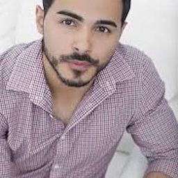 Drake Malone - 年年夏日演員 飾演Random Partygoer