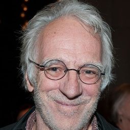 Paul Savoie - 兄妹情誼演員 飾演