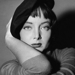 Carolyn Jones 飾演 Morticia Addams (Voice)