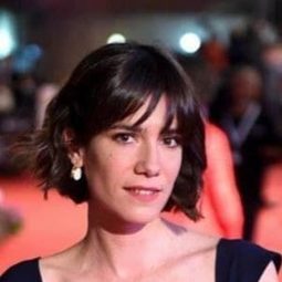 布魯娜·庫希 飾演 Lara