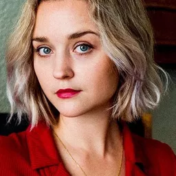 佛羅倫斯·霍爾 飾演 Gemma