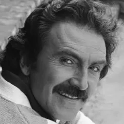 小佩德羅阿門達雷茲 - 毒梟回憶錄演員 飾演Modesto