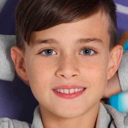 Edward Dring 飾演 Jakob