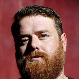 Mikey Roe - 十月建造的房屋 2演員 飾演Mikey