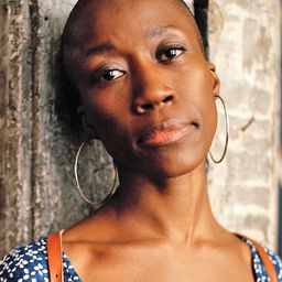 Rokia Traoré 飾演 La chanteuse bienveillante