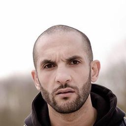 Saïd Benchnafa 飾演 Nabil Jouhari