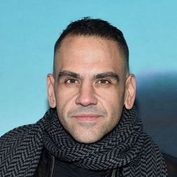 Dominic Colón 飾演 Chewey