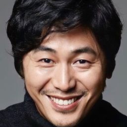 Bae Yong-geun 飾演 Himself
