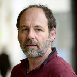 Hugues Cristianini - 魅味演員 飾演Yves