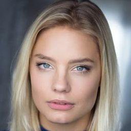 荷莉·赫恩 飾演 Anemona