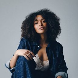 Paola Gioia Kaze Formisano 飾演 Federica