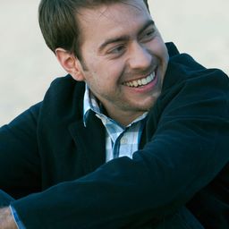 Bernat Saumell 飾演 Lab Student #1