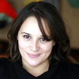 Eloïse Charretier - A Mother演員 飾演La vendeuse de patisserie