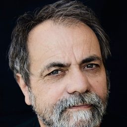 Matthias Brenner 飾演 Tassilo