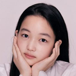 Choi Yu-ri - 與鬼同行：大叔追兇演員 飾演Do-kyung