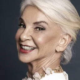 Gabriela Hernández 飾演 Isabel