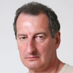 Horacio Marassi 飾演 Creature Leader