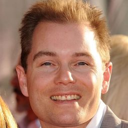 扎克·斯坦茲 - 雷神奇俠編劇