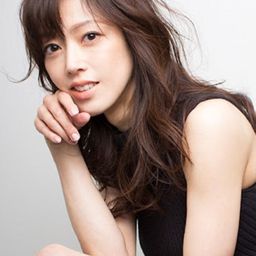 大和 悠河 飾演 Cosmo Brown