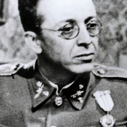 Fabián Conde - El crimen del capitán Sánchez演員 飾演Secretario del Juzgado