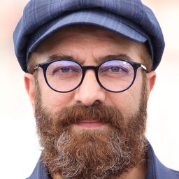 Majid Salehi 飾演 Siamak