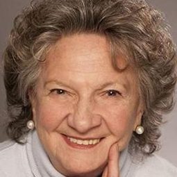 Marthe Villalonga - The Holy Child演員 飾演Mamitta