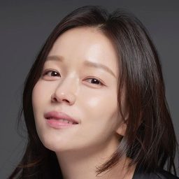 鄭雲善 飾演 High School Student