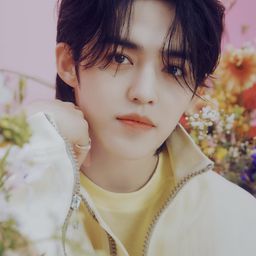 Choi Seung-cheol 飾演 Self