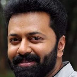 Indrajith Sukumaran - Night Drive演員 飾演CI Benny Moopan