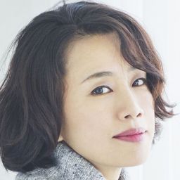 渡辺 真起子 飾演 Mari