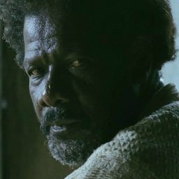 Macalé 飾演 Mestre Alípio