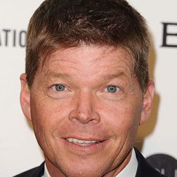 羅布・利菲爾德 飾演 Self