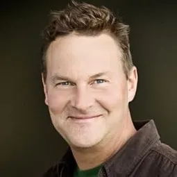 Sean O'Bryan 飾演 Patrick O'Connell