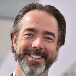 Chris Morgan - 保持通話編劇