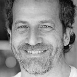 Diego De Paula 飾演 Edgardo