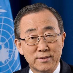 Ban Ki-Moon 飾演 Self