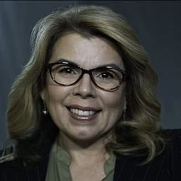 Marilyn Ghigliotti 飾演 Veronica