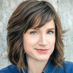 李·艾迪 - Mercy Black演員 飾演Mrs. Bellows