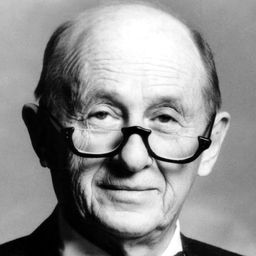 Milton Selzer 飾演 The Realtor