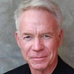 Chris Krisea - 性罪演員 飾演Cop