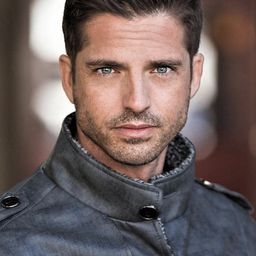 Scott Bailey 飾演 Fletcher